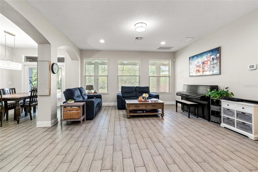 For Sale: $1,069,000 (7 beds, 5 baths, 5106 Square Feet)