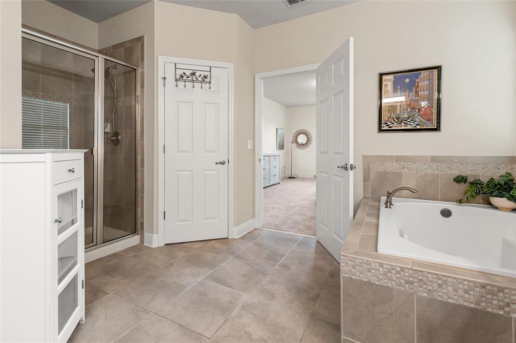 For Sale: $1,069,000 (7 beds, 5 baths, 5106 Square Feet)