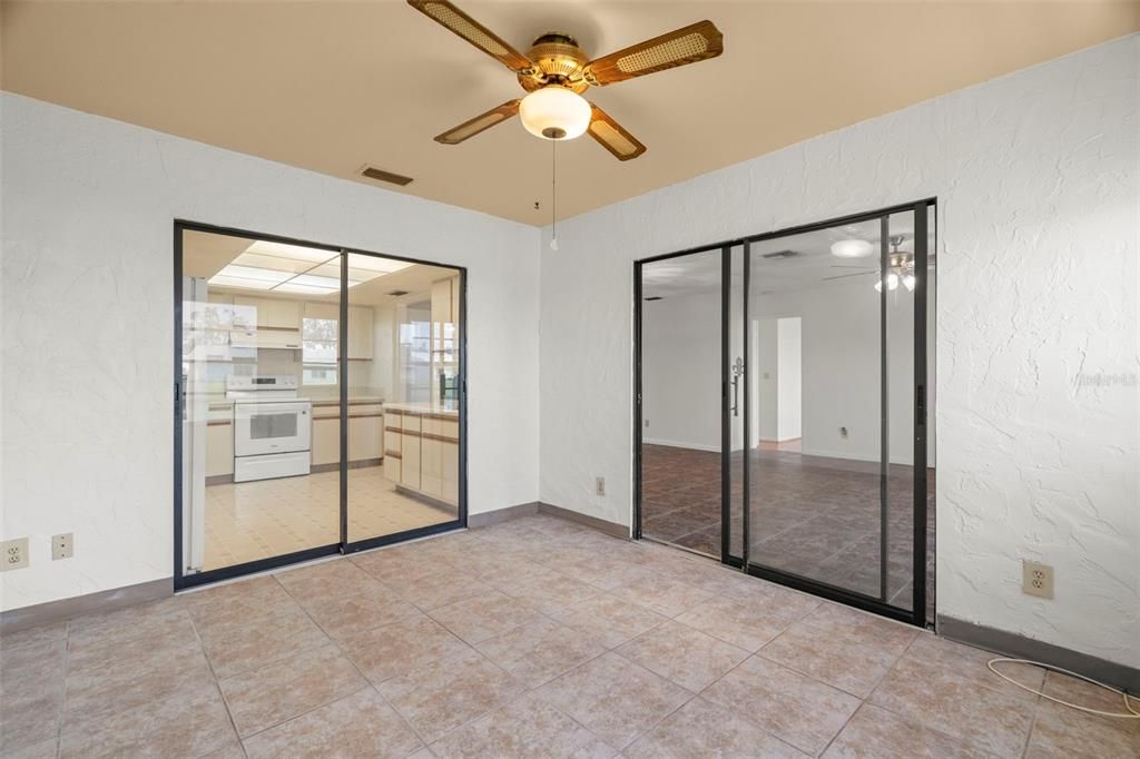 待售: $262,900 (2 贝兹, 2 浴室, 1264 平方英尺)