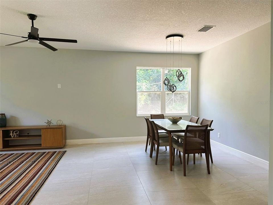 На продажу: $699,000 (4 спален, 4 ванн, 2724 Квадратных фут)