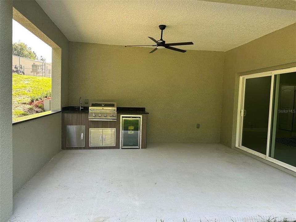 На продажу: $699,000 (4 спален, 4 ванн, 2724 Квадратных фут)