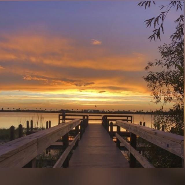 На продажу: $699,000 (4 спален, 4 ванн, 2724 Квадратных фут)