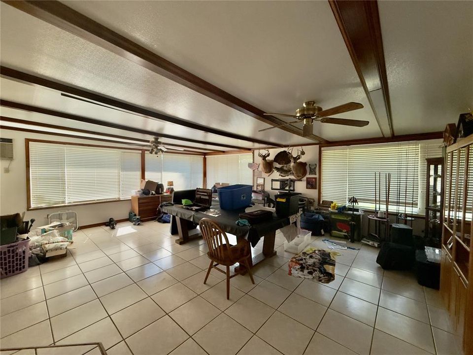 En Venta: $449,000 (4 camas, 3 baños, 1452 Pies cuadrados)