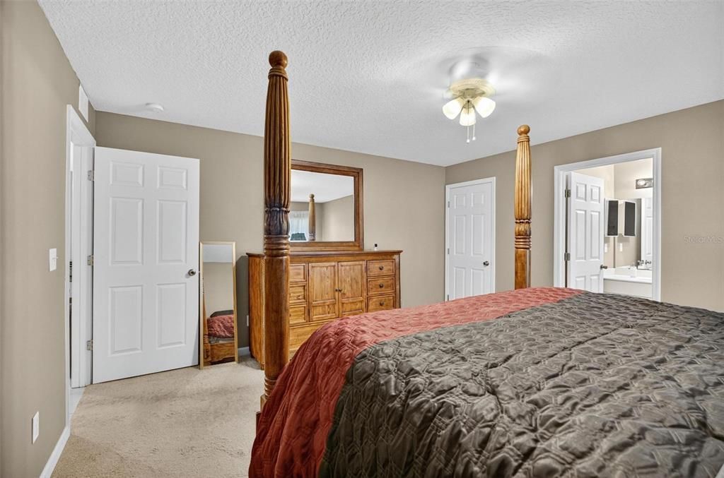 For Sale: $549,900 (6 beds, 0 baths, 2800 Square Feet)