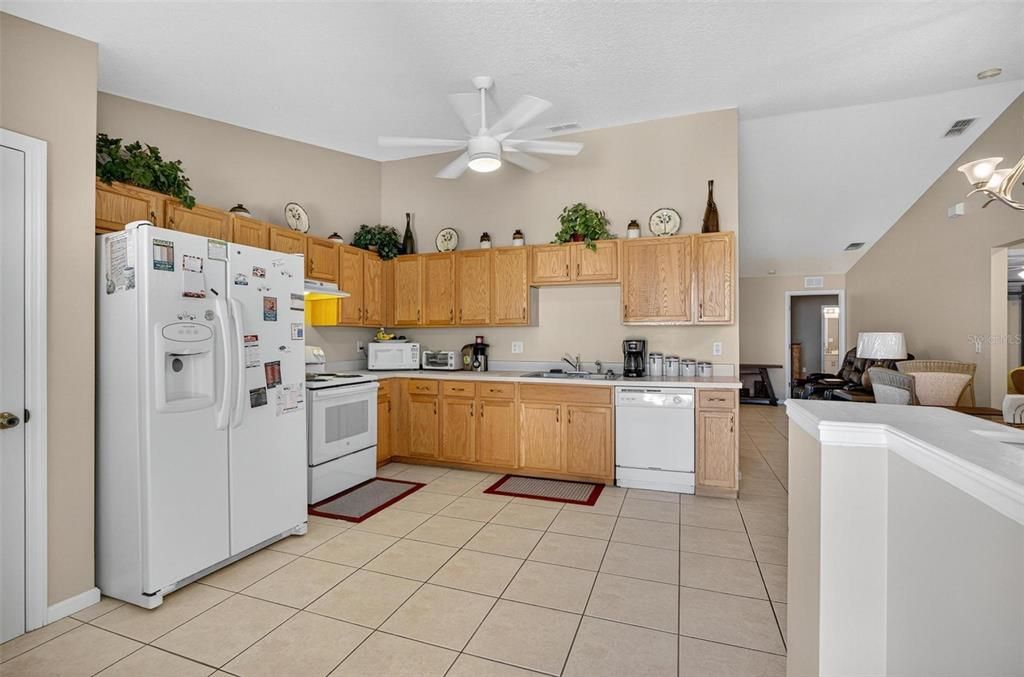 For Sale: $549,900 (6 beds, 0 baths, 2800 Square Feet)