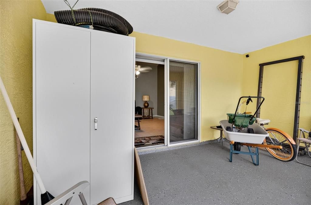 For Sale: $549,900 (6 beds, 0 baths, 2800 Square Feet)