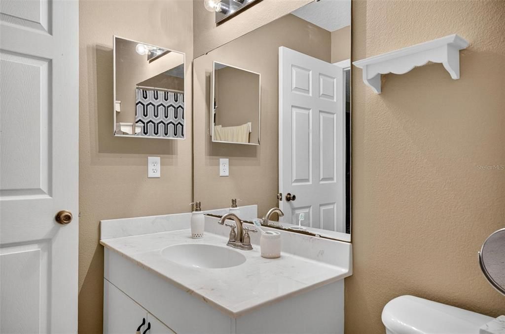 For Sale: $549,900 (6 beds, 0 baths, 2800 Square Feet)