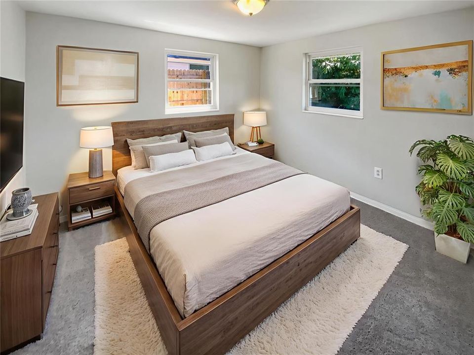 合同活跃: $184,000 (2 贝兹, 1 浴室, 831 平方英尺)