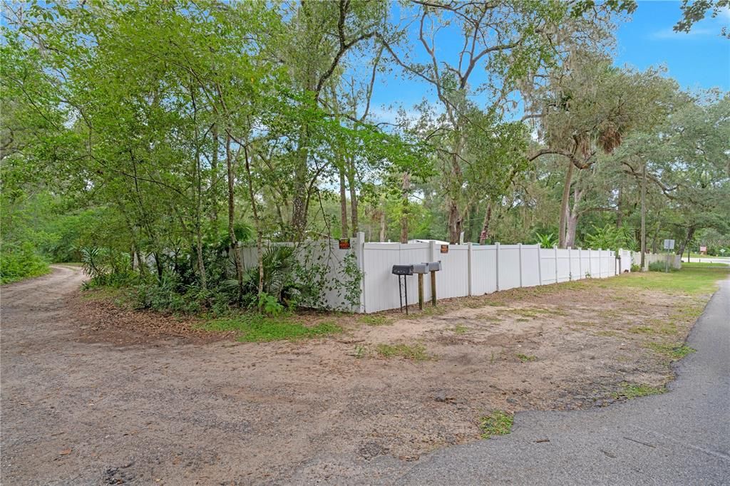 For Sale: $109,000 (2 beds, 1 baths, 624 Square Feet)