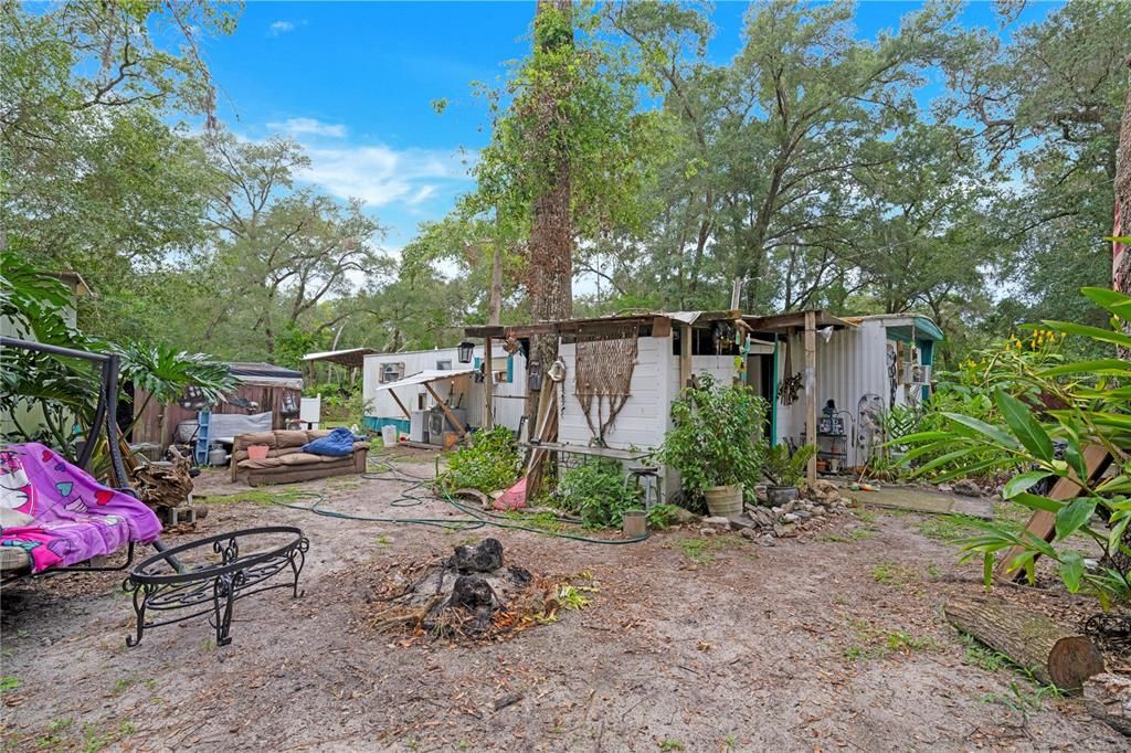 For Sale: $109,000 (2 beds, 1 baths, 624 Square Feet)