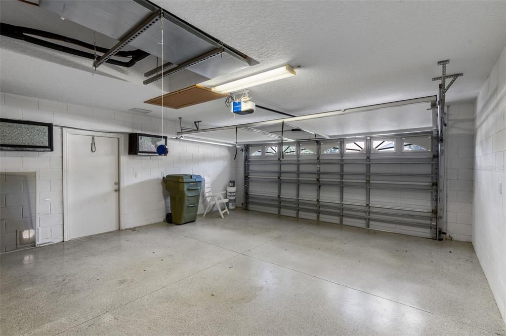 For Rent: $1,900 (3 beds, 2 baths, 1858 Square Feet)