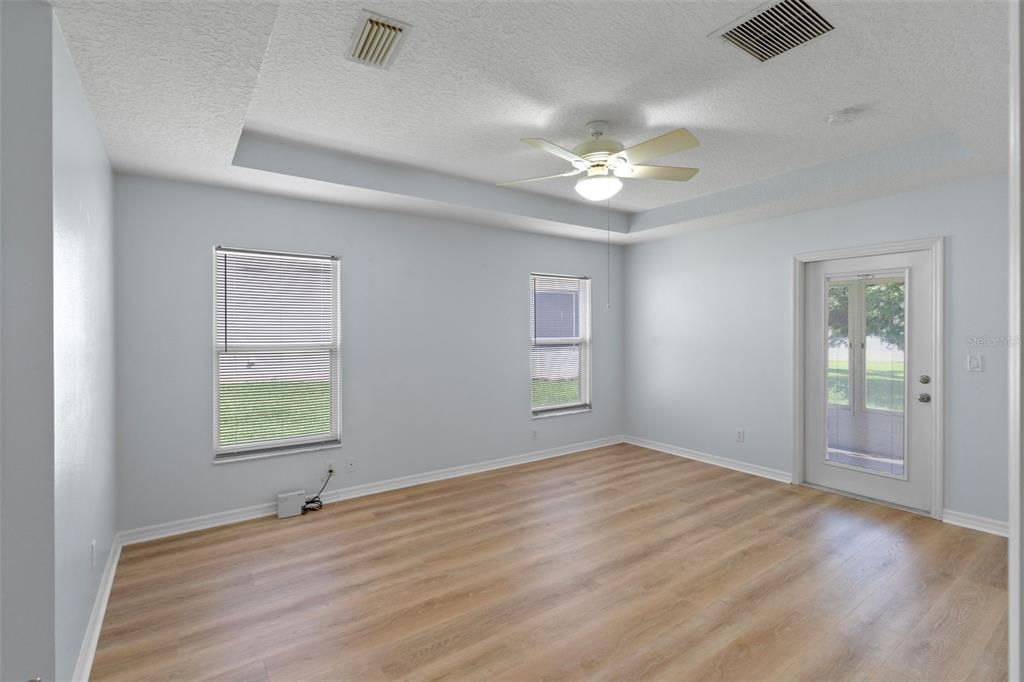 For Rent: $1,900 (3 beds, 2 baths, 1858 Square Feet)