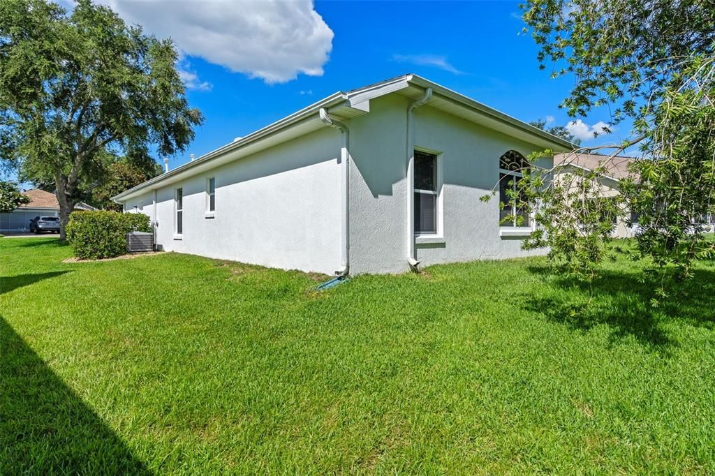 For Rent: $1,900 (3 beds, 2 baths, 1858 Square Feet)