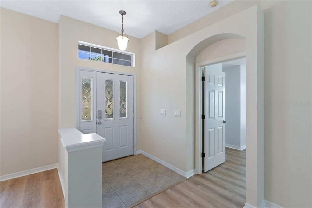 For Rent: $1,900 (3 beds, 2 baths, 1858 Square Feet)