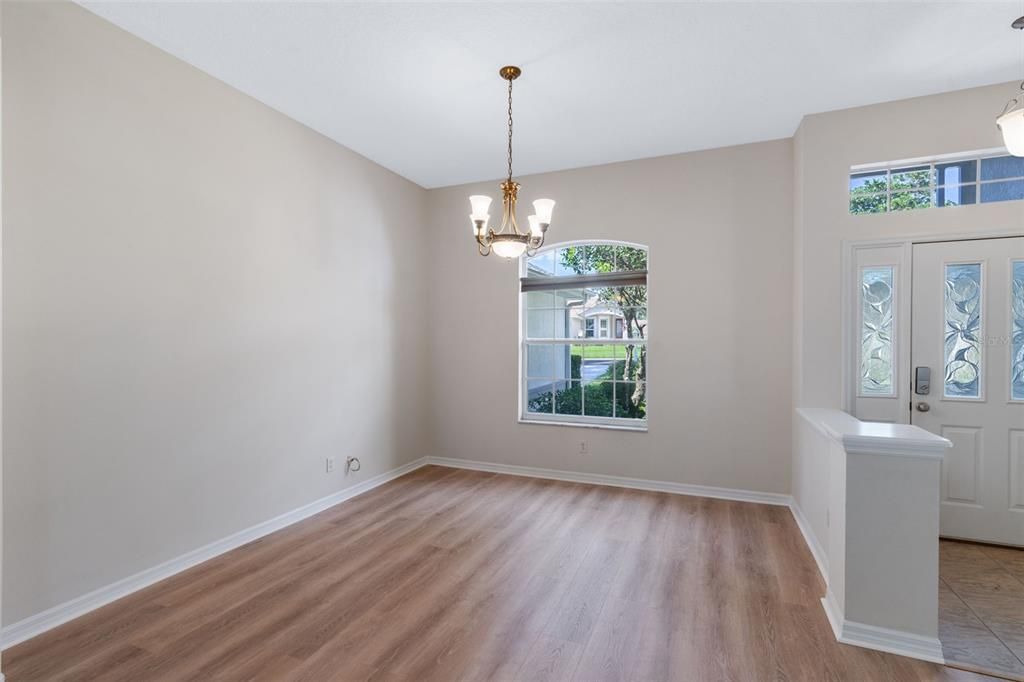 For Rent: $1,900 (3 beds, 2 baths, 1858 Square Feet)