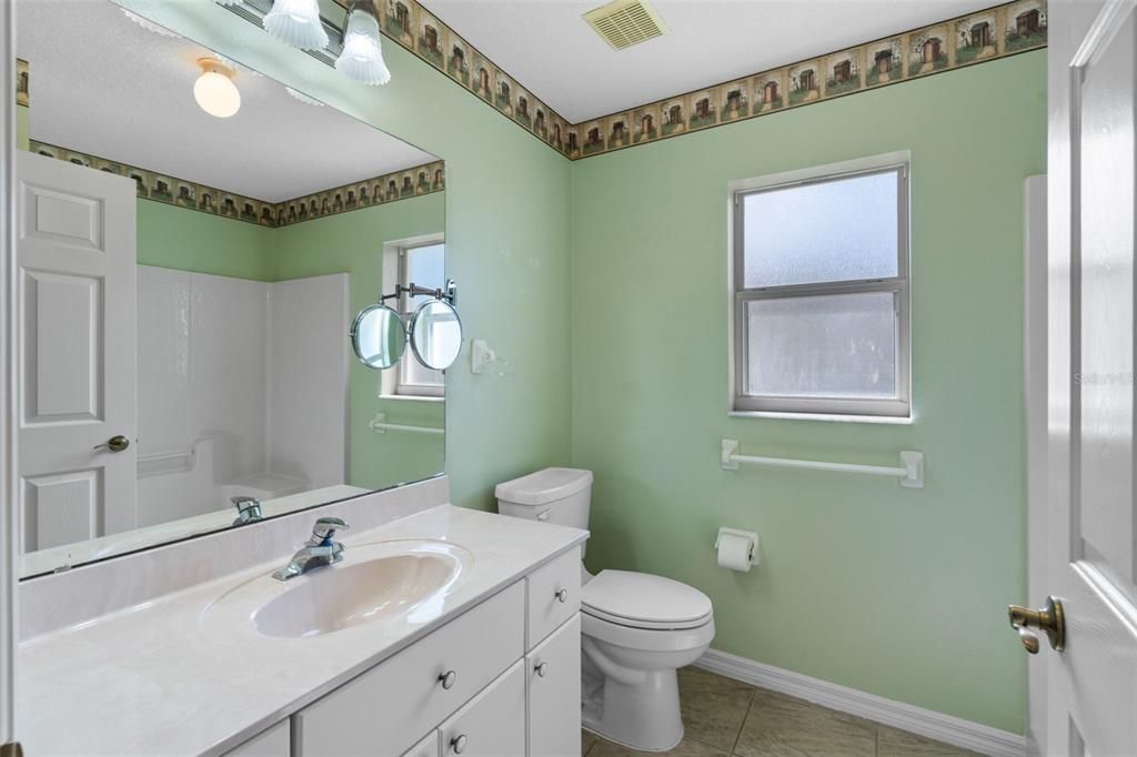 For Rent: $1,900 (3 beds, 2 baths, 1858 Square Feet)