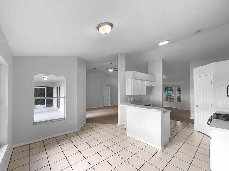 合同活跃: $360,000 (3 贝兹, 2 浴室, 1580 平方英尺)