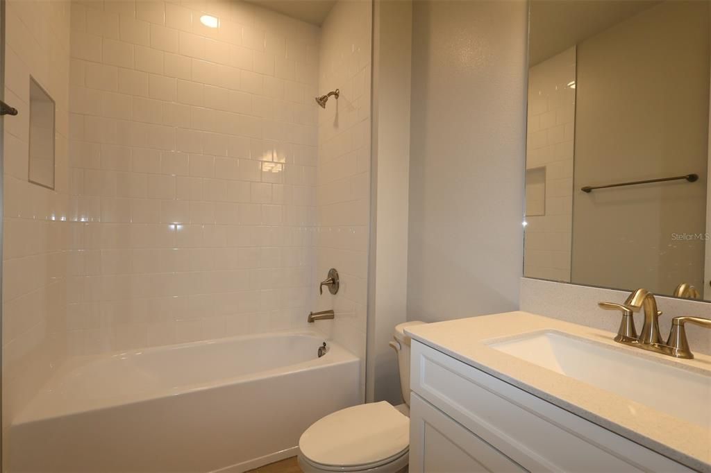 Active With Contract: $871,990 (5 beds, 4 baths, 3461 Square Feet)