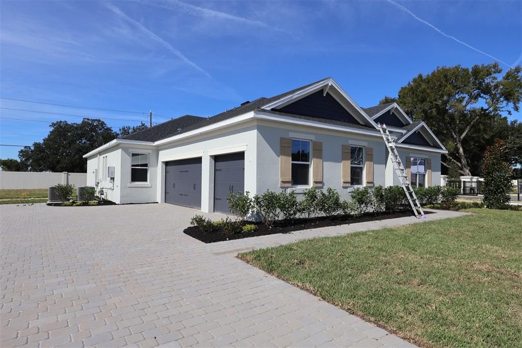 Active With Contract: $871,990 (5 beds, 4 baths, 3461 Square Feet)