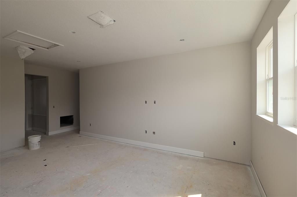 Active With Contract: $871,990 (5 beds, 4 baths, 3461 Square Feet)