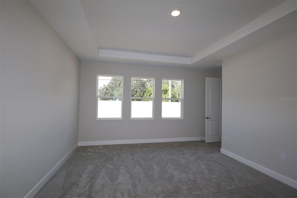 Active With Contract: $871,990 (5 beds, 4 baths, 3461 Square Feet)