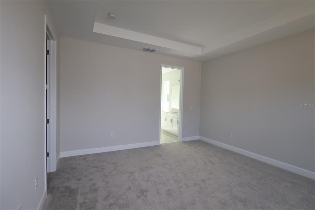 Active With Contract: $871,990 (5 beds, 4 baths, 3461 Square Feet)