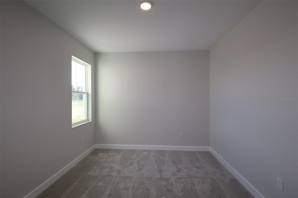 Active With Contract: $871,990 (5 beds, 4 baths, 3461 Square Feet)