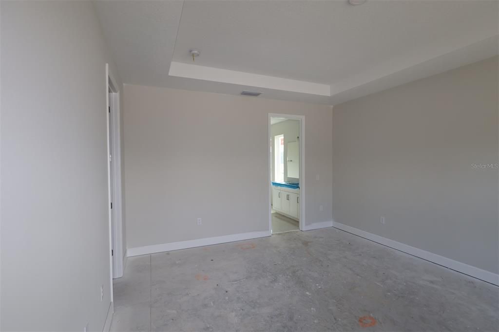 Active With Contract: $871,990 (5 beds, 4 baths, 3461 Square Feet)