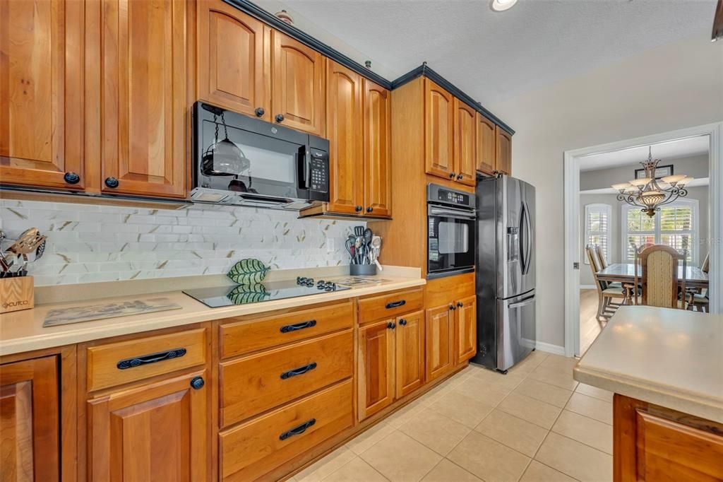 En Venta: $890,000 (5 camas, 4 baños, 3973 Pies cuadrados)