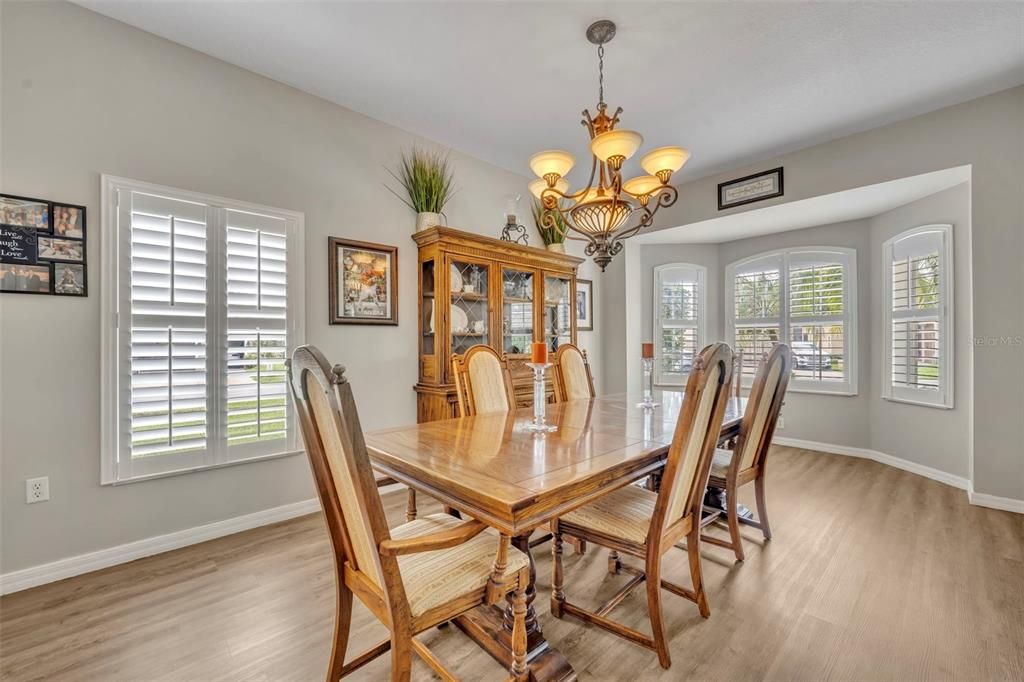 En Venta: $890,000 (5 camas, 4 baños, 3973 Pies cuadrados)