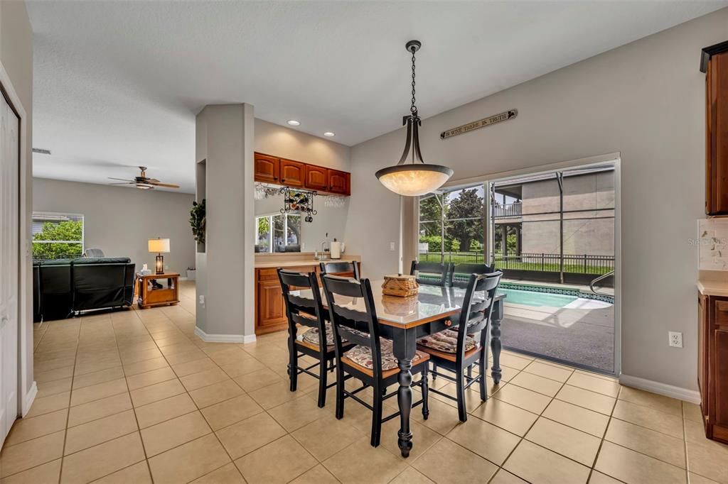 En Venta: $890,000 (5 camas, 4 baños, 3973 Pies cuadrados)