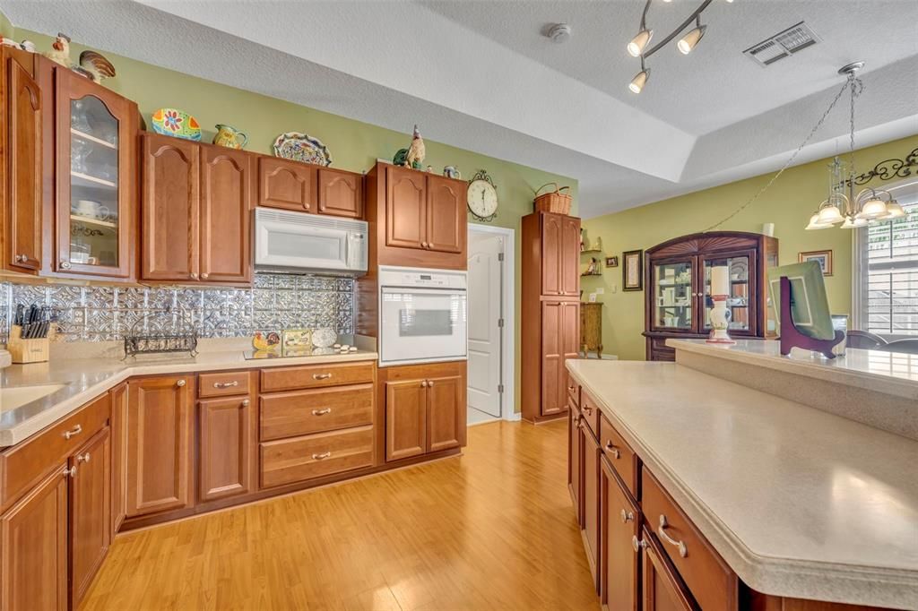 En Venta: $890,000 (5 camas, 4 baños, 3973 Pies cuadrados)