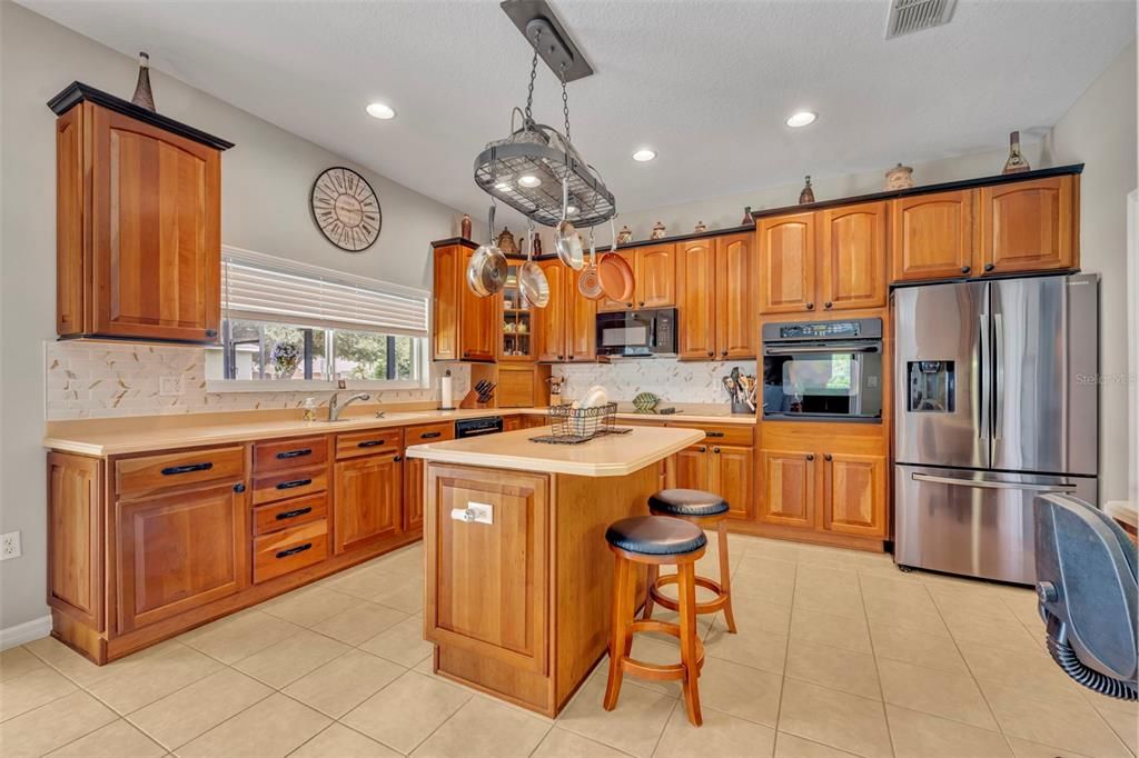 En Venta: $890,000 (5 camas, 4 baños, 3973 Pies cuadrados)