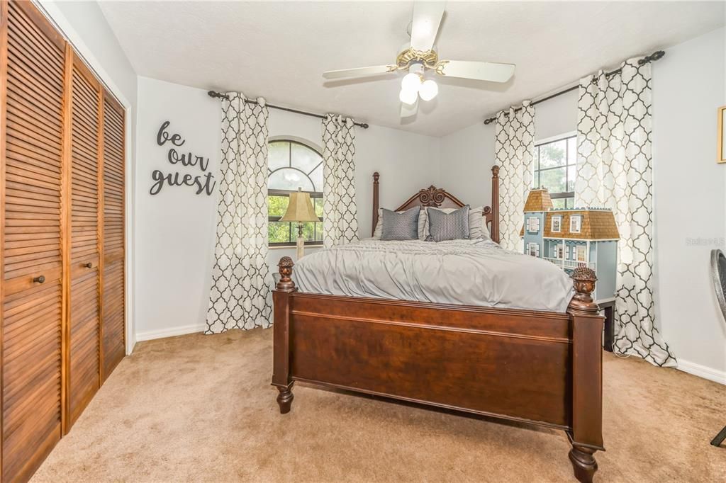 На продажу: $725,000 (5 спален, 3 ванн, 3128 Квадратных фут)