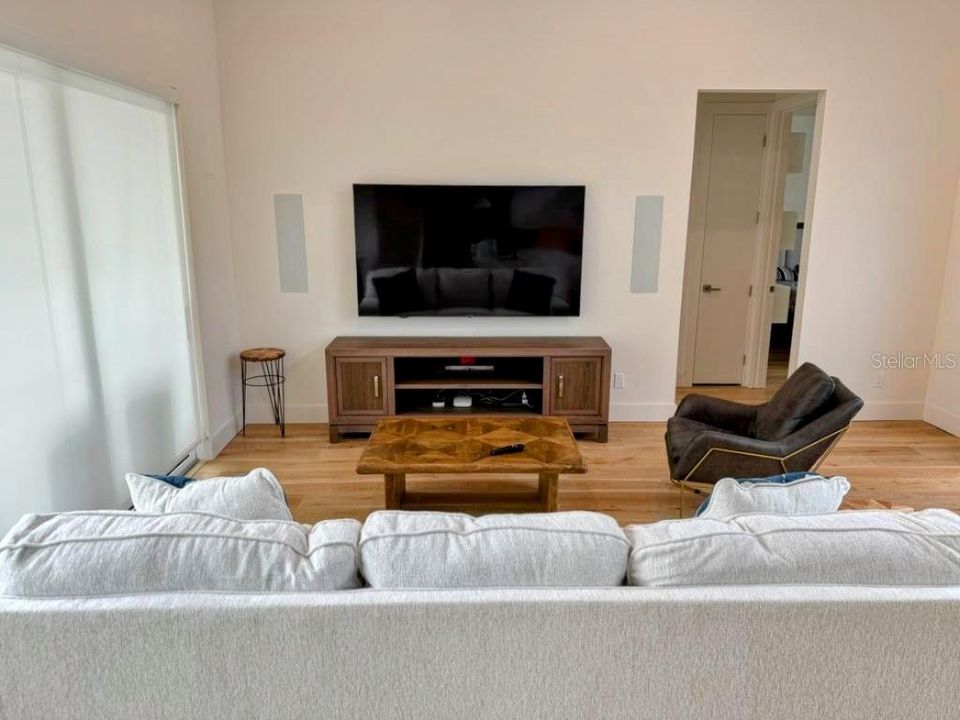 В аренду: $5,700 (3 спален, 2 ванн, 1599 Квадратных фут)