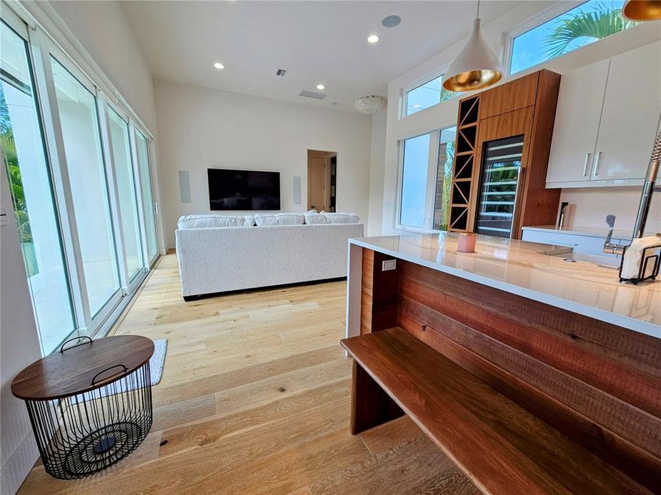 В аренду: $5,700 (3 спален, 2 ванн, 1599 Квадратных фут)