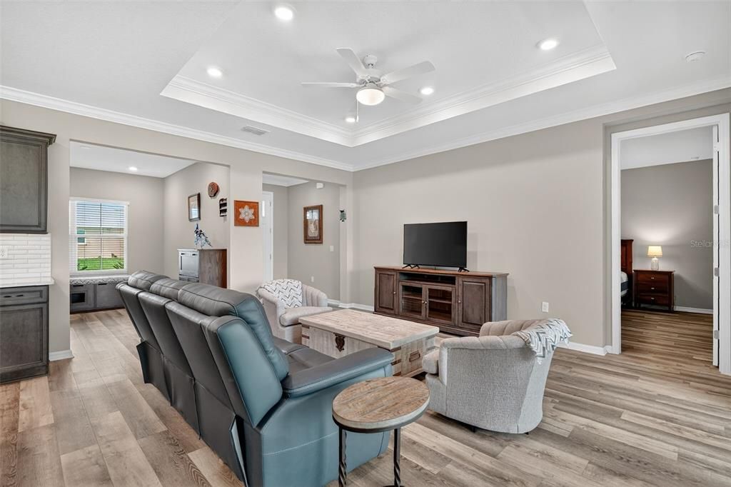 Activo con contrato: $349,900 (2 camas, 2 baños, 1703 Pies cuadrados)