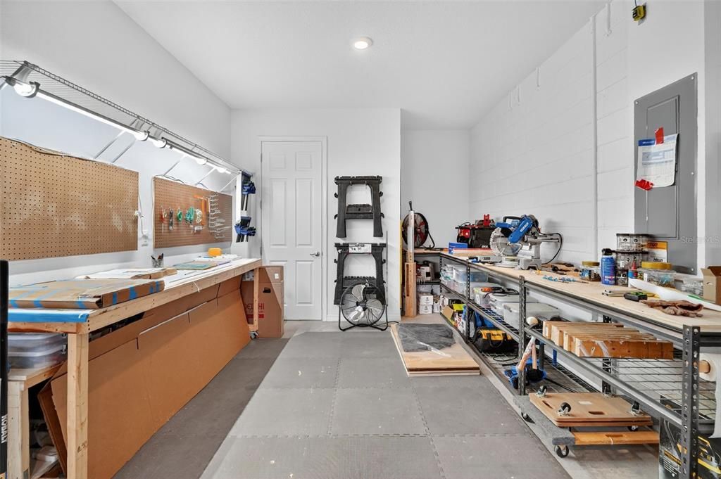 Activo con contrato: $349,900 (2 camas, 2 baños, 1703 Pies cuadrados)