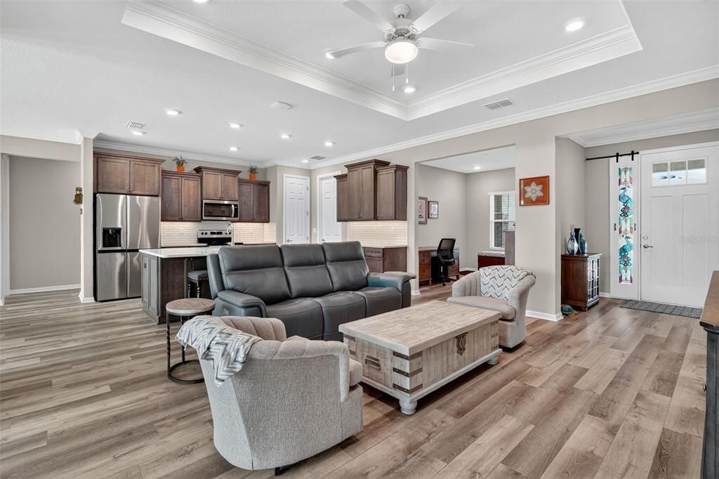 Activo con contrato: $349,900 (2 camas, 2 baños, 1703 Pies cuadrados)