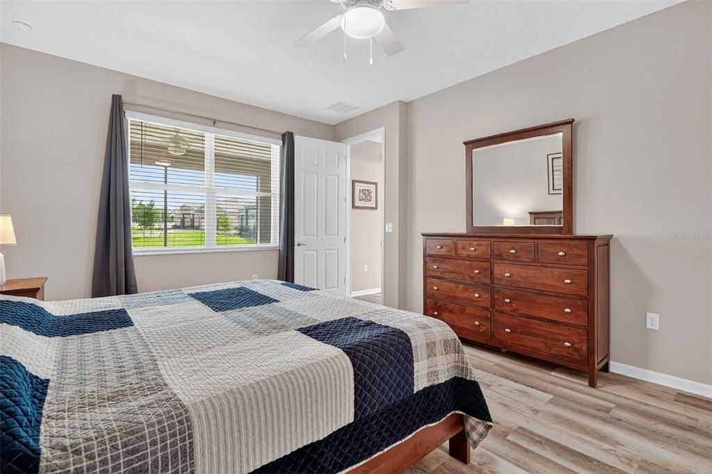 Activo con contrato: $349,900 (2 camas, 2 baños, 1703 Pies cuadrados)