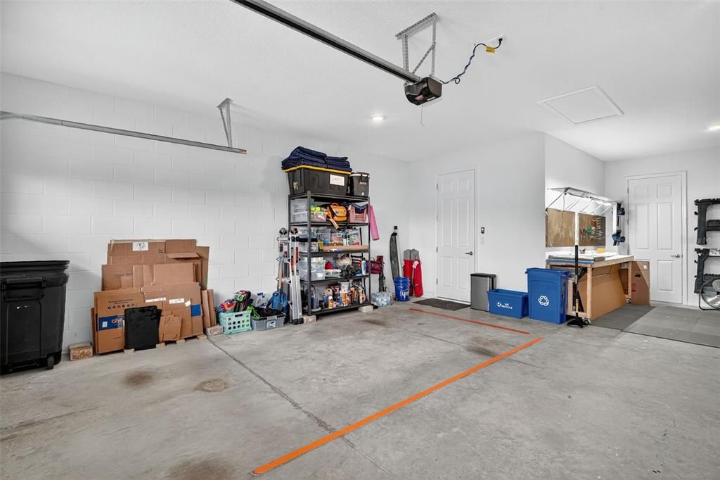 Activo con contrato: $349,900 (2 camas, 2 baños, 1703 Pies cuadrados)