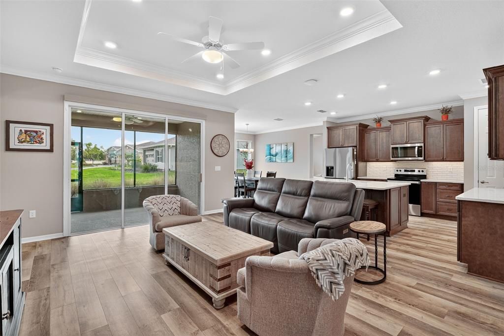 Activo con contrato: $349,900 (2 camas, 2 baños, 1703 Pies cuadrados)