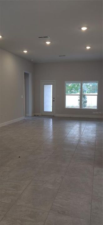 Active With Contract: $322,450 (4 beds, 2 baths, 1820 Square Feet)