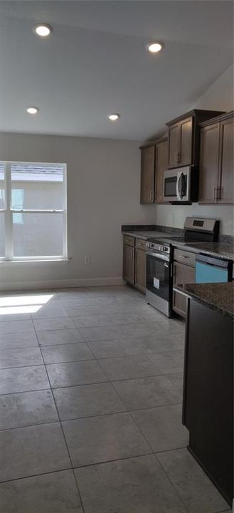 Active With Contract: $322,450 (4 beds, 2 baths, 1820 Square Feet)