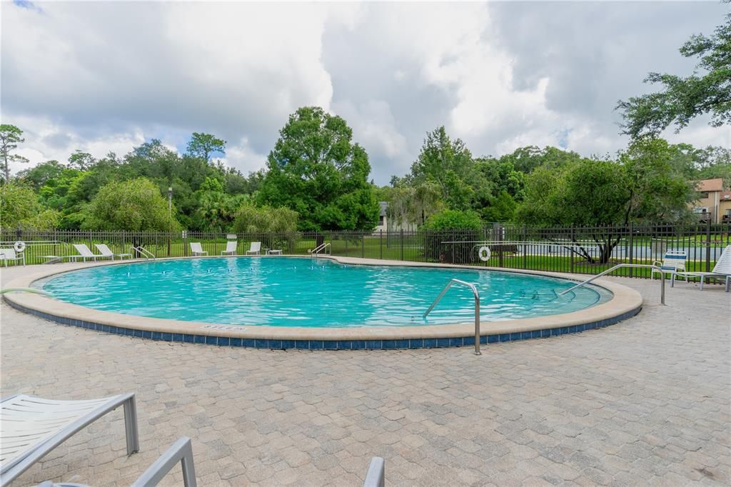 合同活跃: $260,000 (3 贝兹, 2 浴室, 1380 平方英尺)