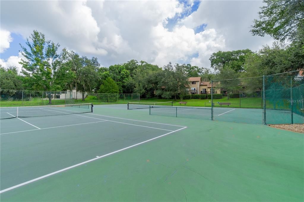 合同活跃: $260,000 (3 贝兹, 2 浴室, 1380 平方英尺)