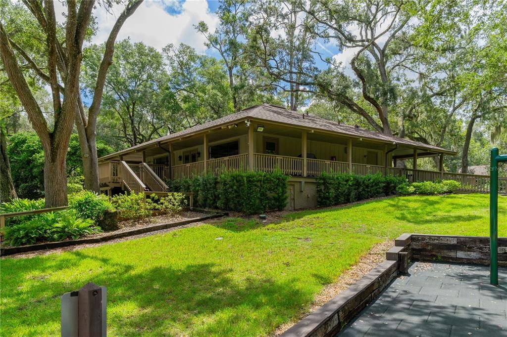 合同活跃: $260,000 (3 贝兹, 2 浴室, 1380 平方英尺)