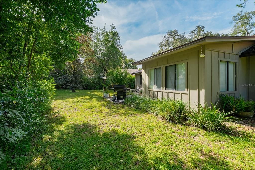 合同活跃: $260,000 (3 贝兹, 2 浴室, 1380 平方英尺)