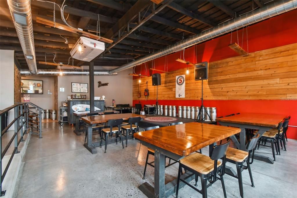 待售: $615,000 (0 贝兹, 0 浴室, 3550 平方英尺)