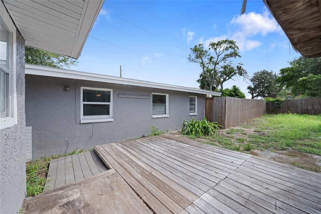 En Venta: $439,000 (5 camas, 0 baños, 1940 Pies cuadrados)